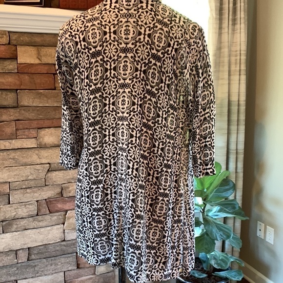 3-$30 Chico’s black and white medium cardigan. - Picture 5 of 5